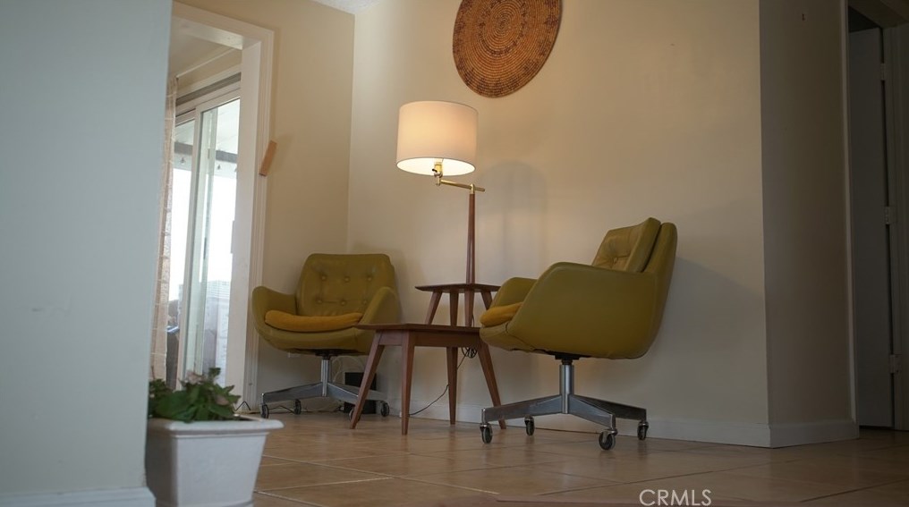 7204 Palm Ave, Yucca Valley CA 92284-4044 exterior