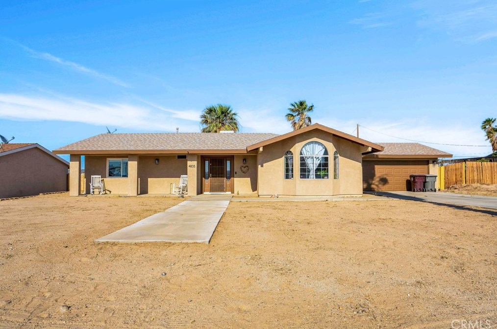 4805 Sunmore Pkwy, Twntynine Plm CA  92277-6719 exterior