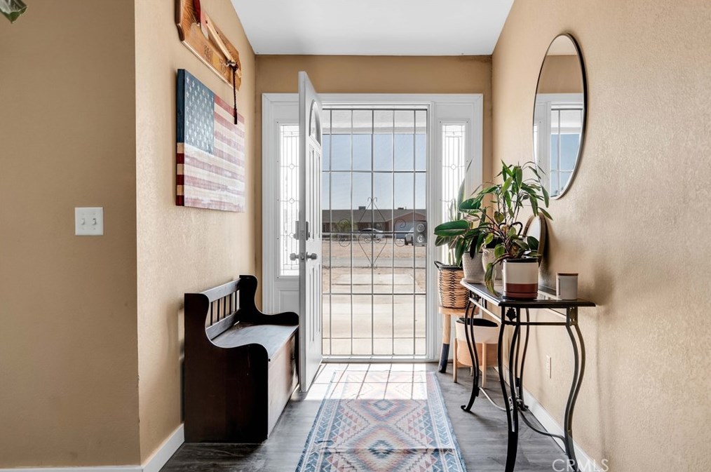 4805 Sunmore Pkwy, Twntynine Plm CA  92277-6719 exterior