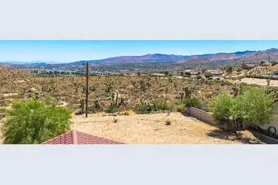 7495 Canyon Drive, Yucca Valley, CA 92284 - Photo 19