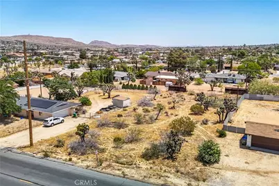 7419 Sage Avenue, Yucca Valley, CA 92284 - Photo 3