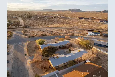 61464 Desert Air Road, Joshua Tree, CA 92252 - Photo 11