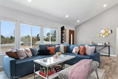 7090 Emerson Avenue, Yucca Valley, CA 92284 - Photo 9