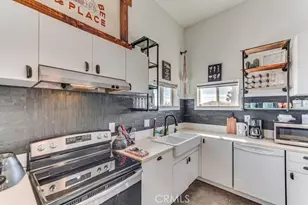 58725 Botkin Rd, Landers, CA 92285 - Photo 13