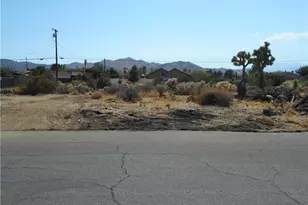 987 Juarez Dr, Yucca Valley, CA 92284 - Photo 1