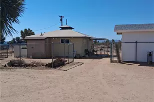 58388 Aberdeen Dr, Yucca Valley, CA 92284 - Photo 3