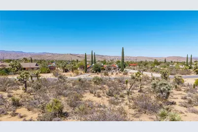 58323 Lisbon Drive, Yucca Valley, CA 92284 - Photo 9