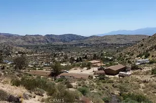 10122 Pine Pl, Morongo Valley, CA 92256 - Photo 5