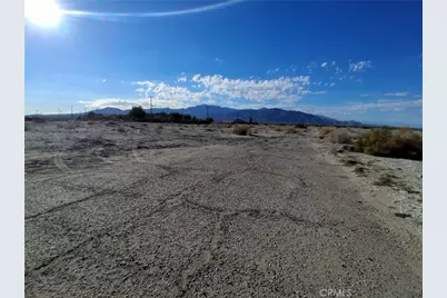 1461 Stamford, Thermal, CA 92274 - Photo 5