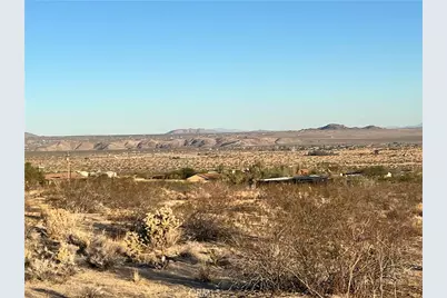 7084 Mount Shasta Avenue, Joshua Tree, CA 92252 - Photo 5