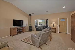 59105 Wilcox Ln, Yucca Valley, CA 92284 - Photo 9