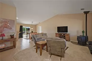 59105 Wilcox Ln, Yucca Valley, CA 92284 - Photo 5