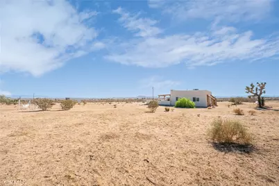 1388 Fortuna Avenue, Landers, CA 92285 - Photo 35