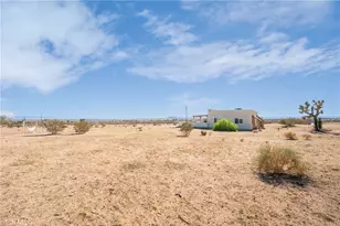 1388 Fortuna Ave, Landers, CA 92285 - Photo 35