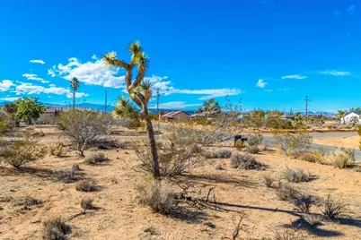 3911 Lennox Avenue, Yucca Valley, CA 92284 - Photo 23