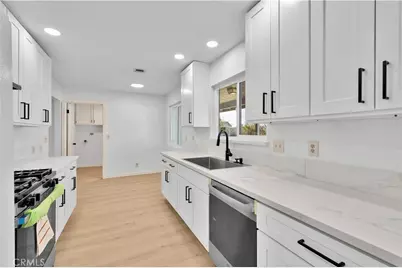 7010 Airway Avenue, Yucca Valley, CA 92284 - Photo 11