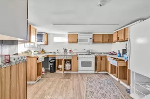 5048 Godwin, 29 Palms MCB, CA 92277 - Photo 9