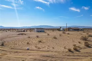 82229 Raven Roost, 29 Palms MCB, CA 92277 - Photo 15