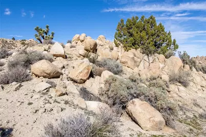 6274 Omega, Yucca Valley, CA 92284 - Photo 13