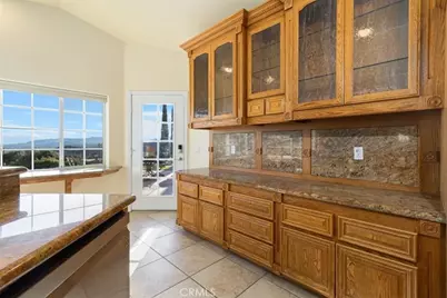 7636 Shafter, Yucca Valley, CA 92284 - Photo 9