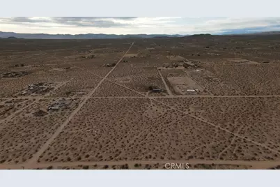 60426 Lorraine, Landers, CA 92285 - Photo 3