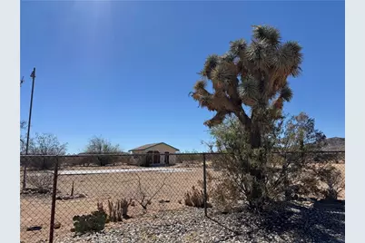 382 Bowman Trail, Landers, CA 92285 - Photo 7