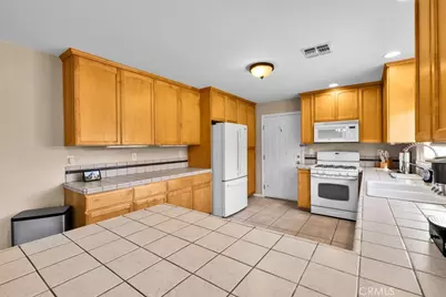 56643 Desert Gold, Yucca Valley, CA 92284 - Photo 7