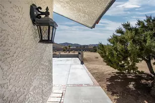 9200 Fortuna, Yucca Valley, CA 92284 - Photo 31