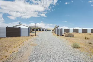 62474 Golden, Joshua Tree, CA 92252 - Photo 5