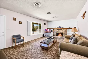 7599 Joshua Ln, Yucca Valley, CA 92284 - Photo 11