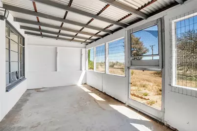 1010 Wamego, Yucca Valley, CA 92284 - Photo 33