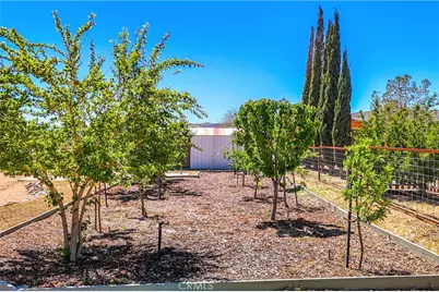 1010 Wamego, Yucca Valley, CA 92284 - Photo 23