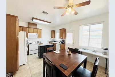6213 Mariposa, 29 Palms MCB, CA 92277 - Photo 9