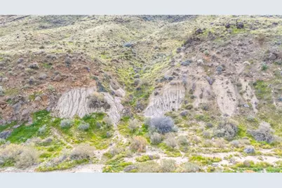 55455 Pipes Canyon, Pioneertown, CA 92268 - Photo 13