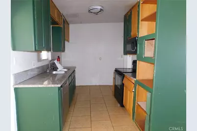 7491 Sherman Hoyt, 29 Palms MCB, CA 92277 - Photo 9