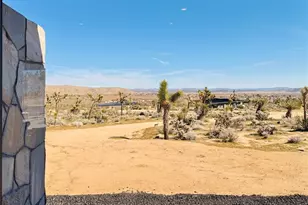 6738 Saddleback, Joshua Tree, CA 92252 - Photo 5