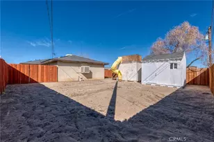 6411 Mountain View, Joshua Tree, CA 92252 - Photo 21