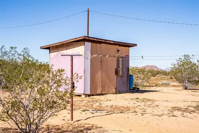 56617 Massachusets, Landers, CA 92285 - Photo 23