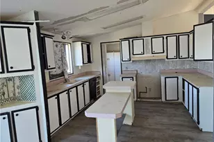 59230 Phillipi, Landers, CA 92285 - Photo 11