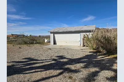 59230 Phillipi, Landers, CA 92285 - Photo 15