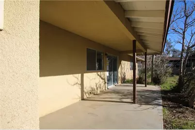 7380 Dumosa, Yucca Valley, CA 92284 - Photo 35