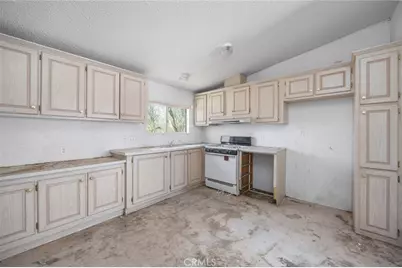 59125 Shayne Lane, Landers, CA 92285 - Photo 7