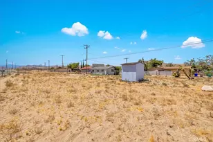 58810 29 Palms Hwy, Yucca Valley, CA 92284 - Photo 23