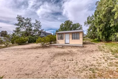 9438 Navajo, Morongo Valley, CA 92256 - Photo 5