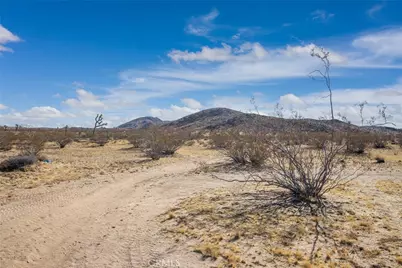 4 Burke Road, Landers, CA 92285 - Photo 7