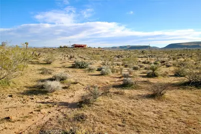 111 Perris, Landers, CA 92285 - Photo 3