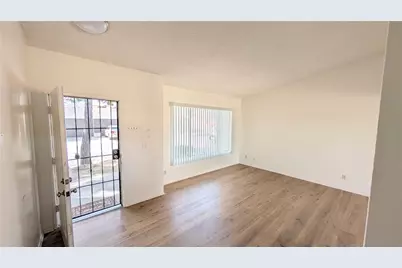 56280 Unit 6 Buena Vista Drive, Yucca Valley, CA 92284 - Photo 3