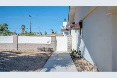 73254 El Paseo, 29 Palms MCB, CA 92277 - Photo 11