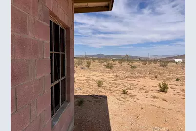 56172 Cone Boulevard, Landers, CA 92285 - Photo 7