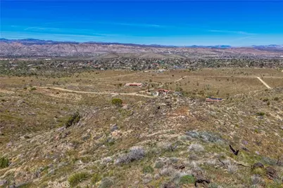 58215 Santa Barbara, Yucca Valley, CA 92284 - Photo 7